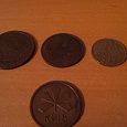 Отдается в дар три монетки и один жэтончик на метро старенький