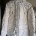 Отдается в дар Куртка осенне-зимняя, 44-ый, рост 165см, цвет белый-МОЛОЧНЫЙ, в нормальном состоянии!
