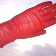 Отдается в дар Красные кожаные перчатки