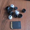 Отдается в дар Насадки для наушников-затычек большие, переходник microSD — SD