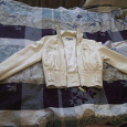 Отдается в дар Куртка белая(кожзам) женская (осенняя, видимо)