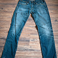 Отдается в дар Мужские джинсы Levi's размер W32/L34