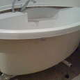 Отдается в дар Б/У акриловая ванная 1,6м х 1м угловая со съемным экраном