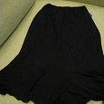 Отдается в дар тоненькая чёрная юбка 46-48 размер
