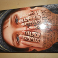 Отдается в дар Книга Extremely Loud & Incredibly Close на английском языке