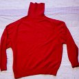 Отдается в дар Красный свитер 50р.