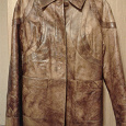 Отдается в дар Куртка кожаная женская, 44-46 размер.