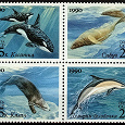 Отдается в дар Марки " Морские животные". Сцепка США -СССР, 1990 г. и сюрприз-набор марок на эту тему