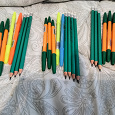 Отдается в дар Канцелярия: ручки, карандаши простые
