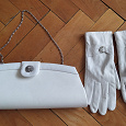 Отдается в дар Белый сет — сумочка и перчатки
