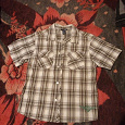 Отдается в дар Рубашка для мальчика рост 134-146 см.