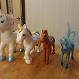 Отдается в дар игрушки: поняшки и лошадки