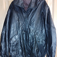 Отдается в дар Легкая мужская куртка из натуральной кожи. Есть теплая съемная подкладка на молнии. Размер 46-48