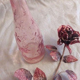 Отдается в дар Бутыль из стекла и искусственная роза