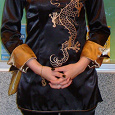 Отдается в дар Женский «китайский» костюм черного цвета с золотыми драконами