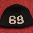 Отдается в дар Теплая мужская шапка «69»