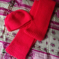 Отдается в дар ярко-розовые шапка и шарф