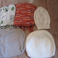 Отдается в дар Женские шапки, шарфы и сумка