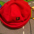 Отдается в дар шляпка красная