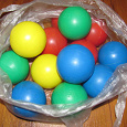 Отдается в дар Пластиковые мячики-шарики