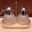 Отдается в дар Молочник+сахарница BergHOFF