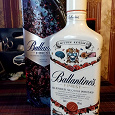 Отдается в дар Коробка от виски и новогодняя бутылка Ballantine’s