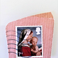 Отдается в дар Английские марки.Женщина с младенцем