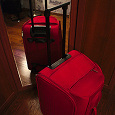Отдается в дар Красная сумка-чемодан Rion+