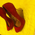 Отдается в дар Офигенные замшевые красные туфли