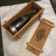 Отдается в дар Деревянный винный короб с бутылкой