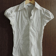 Отдается в дар Белые блузки с коротким рукавом.