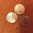 Отдается в дар Монеты США -10 центов, 3 шт