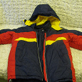 Отдается в дар зимняя куртка для мальчика, нужно менять молнию, рост 155 см