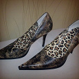 Отдается в дар Шикардосовские хищные туфли с эффектным железным каблуком, 38 размер, каблук 10см, идеальное состояние.