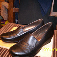 Отдается в дар Новые кожанные туфельки 37 размера размера