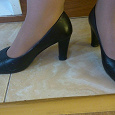 Отдается в дар Женские кожанные туфли 35-36 размера на широкую ногу.