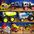 Отдается в дар Маленькие игрушки для мальчика — набор авто-мото-тракторной техники