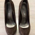 Отдается в дар Туфли женские 35,5 размер коричневые бархатные на высоком каблуке