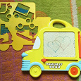 Отдается в дар игрушка для рисования и трафарет для ребенка 2-3 лет