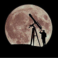 Отдается в дар Дарю Луну в телескоп! (Москва)