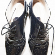 Отдается в дар Темно-синие туфли размер маркирован 37