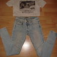 Отдается в дар комплект: джинсы+футболка р.40-42
