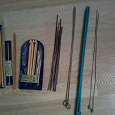 Отдается в дар Для вязания: крючки, спицы, нитки, журналы