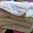 Отдается в дар Одеяло, подушки и постельное бельё для детской кроватки