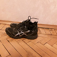 Отдается в дар Кроссовки черные Asics, 39-40