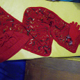 Отдается в дар Комплект шапка — шарф- перчатки