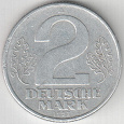 Отдается в дар ГДР, 2 марки.