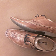 Отдается в дар новые кожаные мужские туфли 42 р-р (не модные)