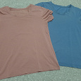 Отдается в дар Две футболки розовая и голубая 42-44