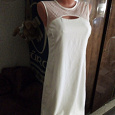 Отдается в дар Бело-молочное платье. 42 размер.